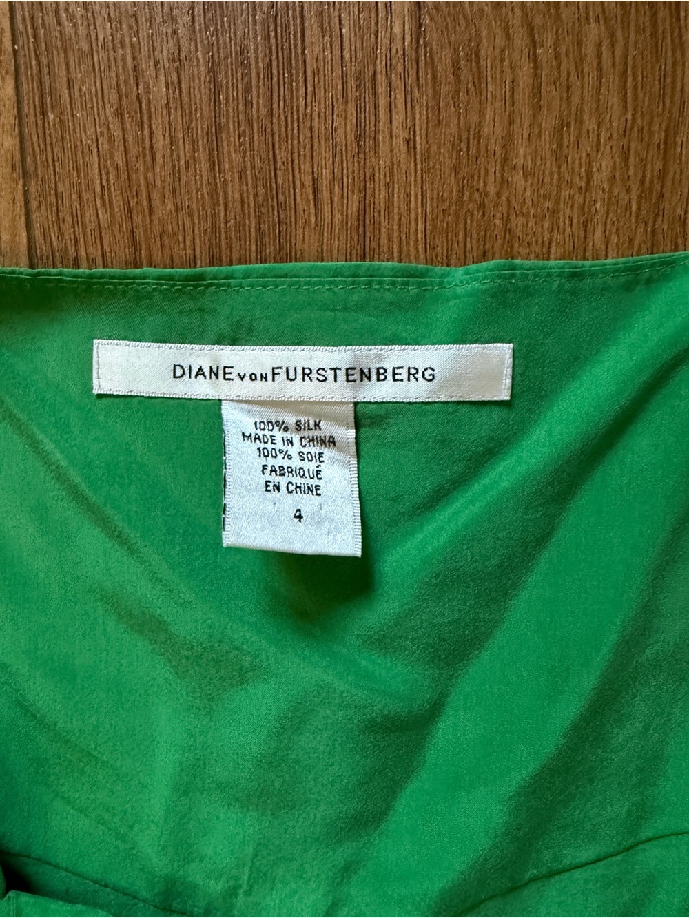 Diane Von Furstenberg Emerald Green Sleeveless Bow Front Top - Picture 9 of 13